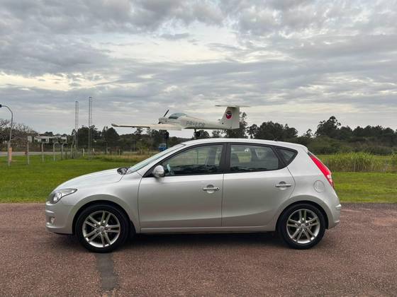 HYUNDAI I30 2.0 MPI 16V GASOLINA 4P MANUAL